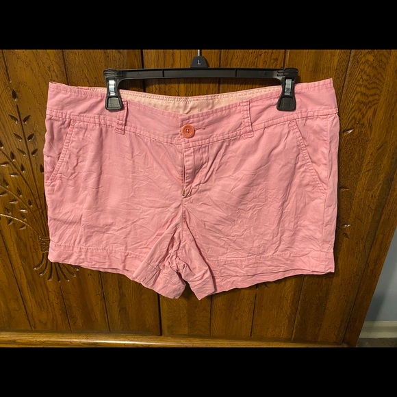 Lilly Pulitzer Pants - Lilly Pulitzer Callahan Shorts size 10